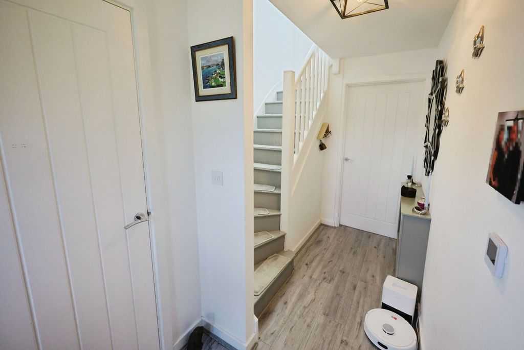 Property photo 2 of 19 Pbox-Img.Jpg