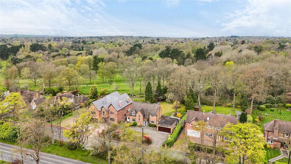 Property photo 2 of 64 Picture No. 63