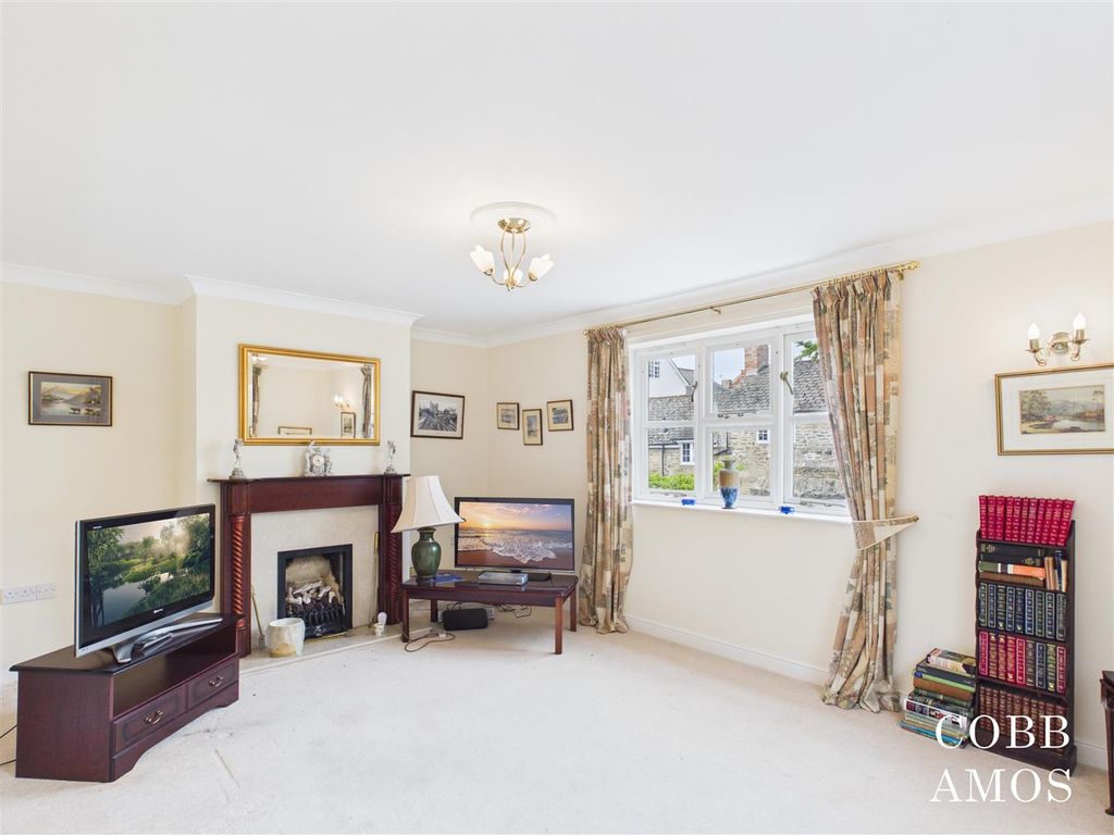 Property photo 3 of 18 Cam03722G0-Pr0131-Still001.Jpg