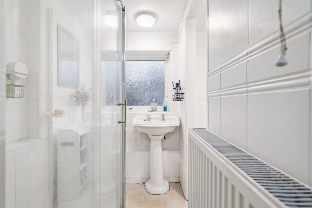 Property photo 2 of 14 Shower Room