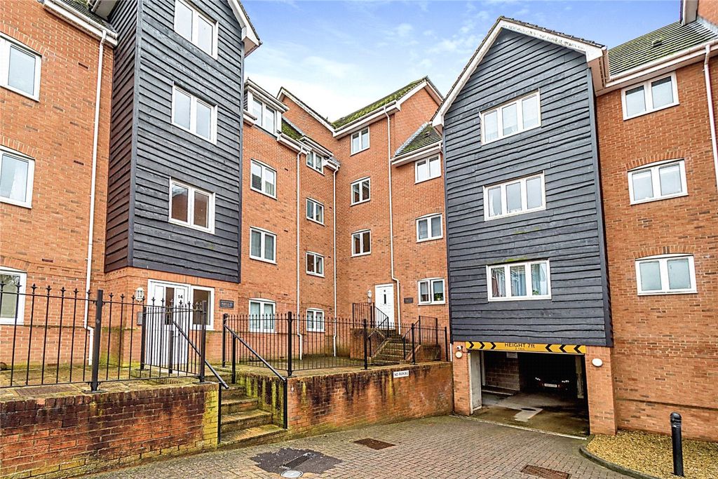 Property photo 2 of 14 Picture No. 02