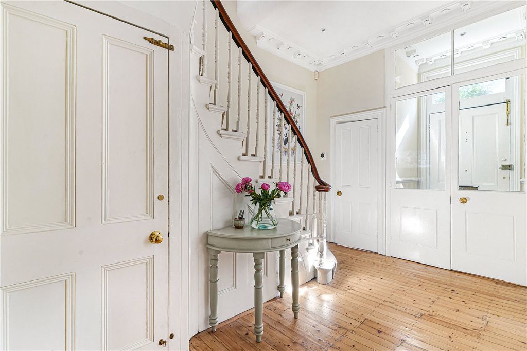 Property photo 2 of 30 Entrance