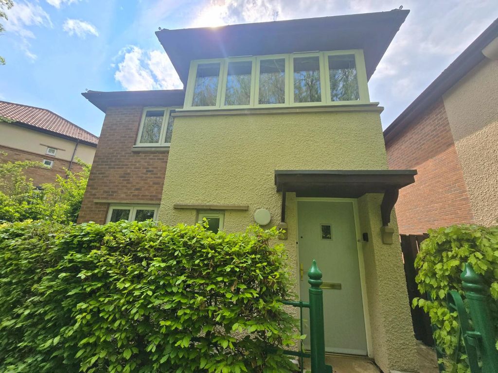 Property photo 1 of 18 Front