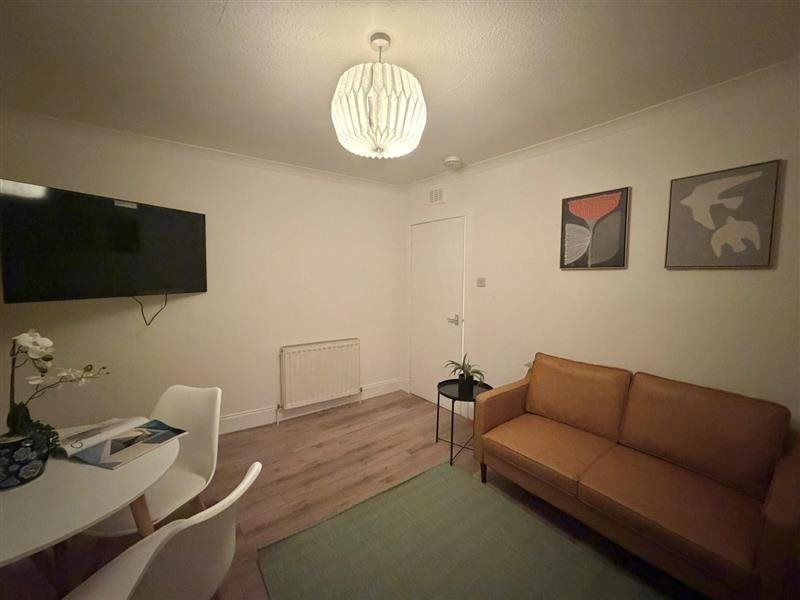 Property photo 2 of 8 A89d6991-7022-4234-88F6-7F968246Fe3c