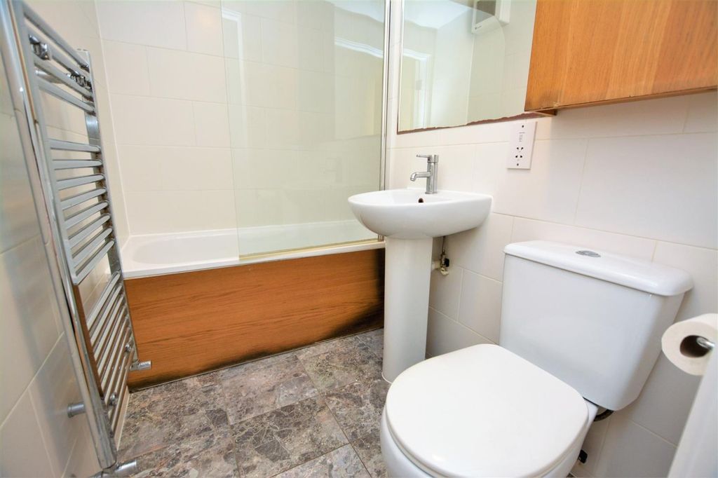 Property photo 3 of 4 Picture No. 01