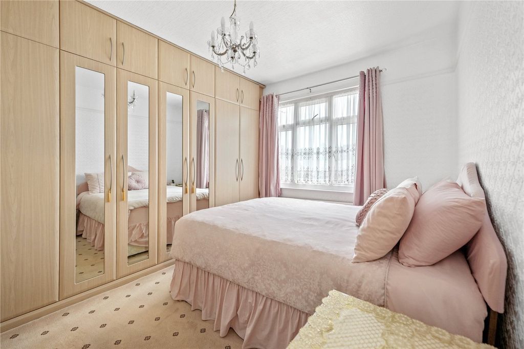 Property photo 3 of 16 Picture No. 21