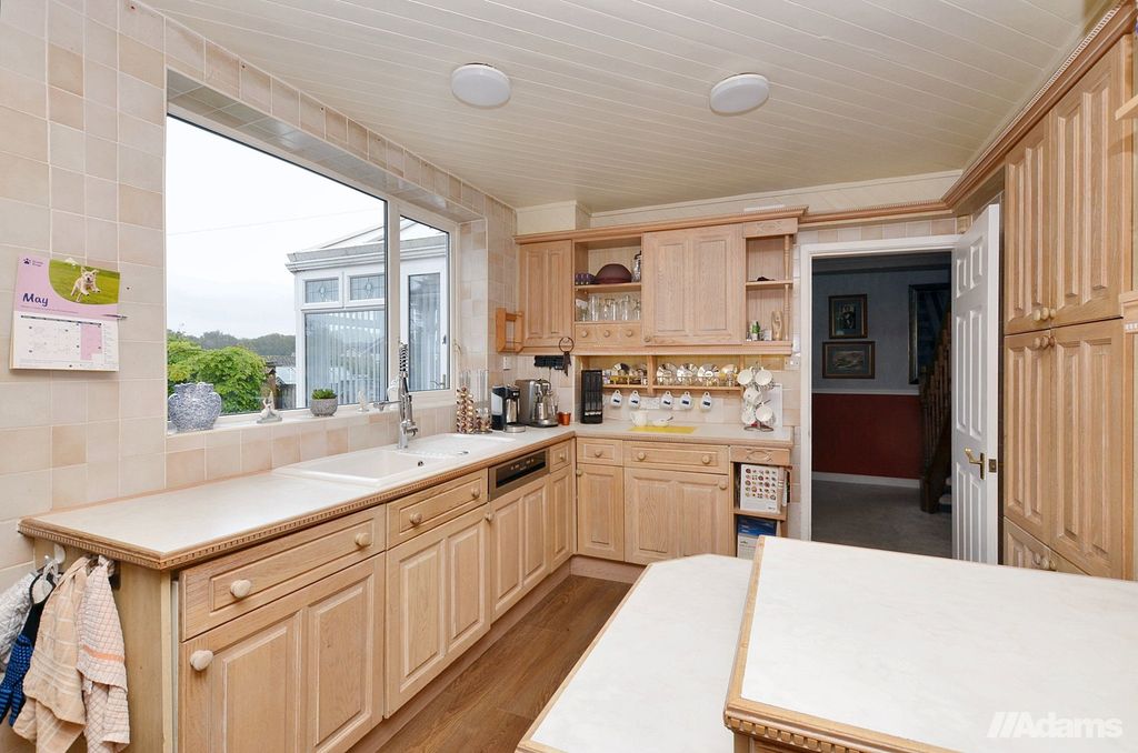 Property photo 2 of 26