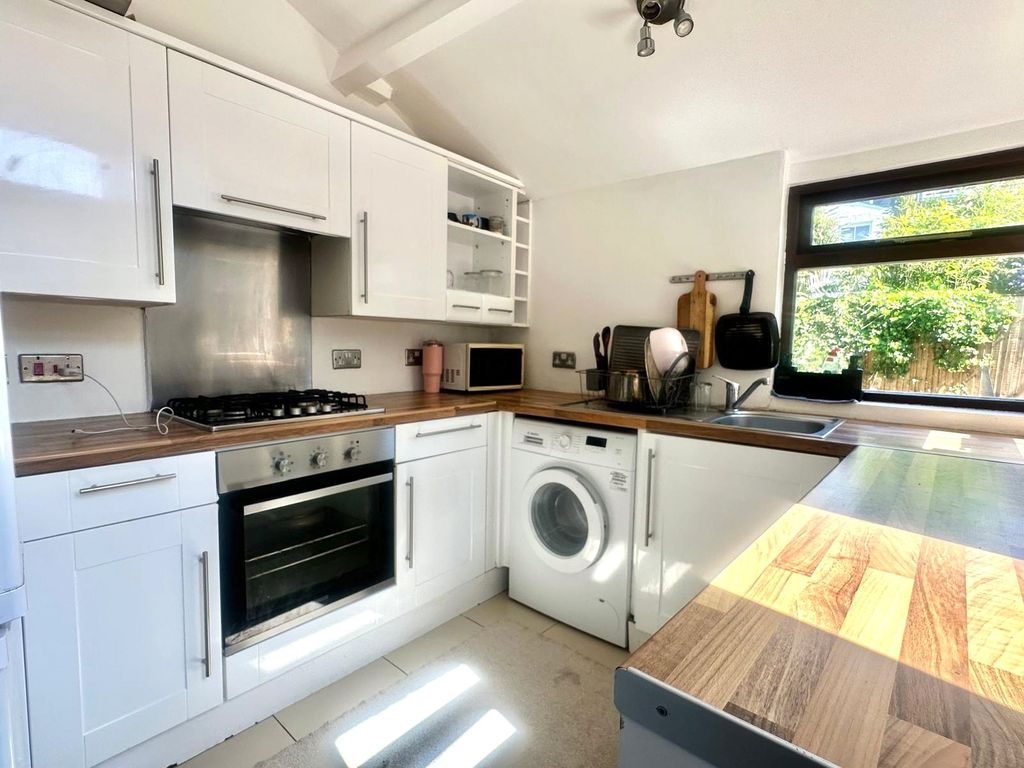 Property photo 1 of 11 Picture No. 08