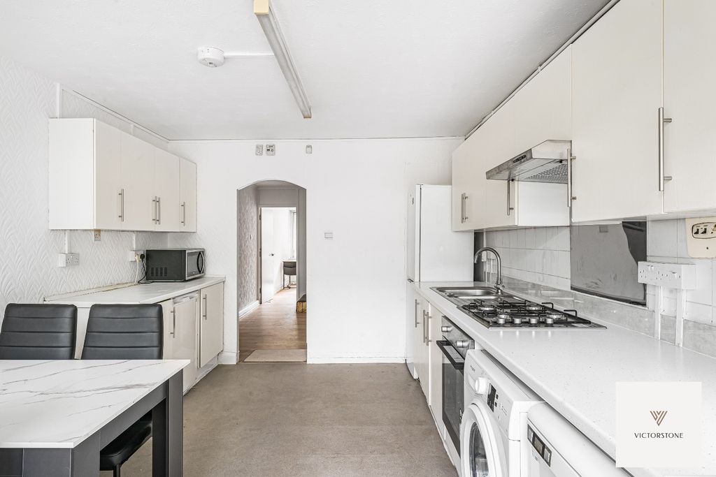Property photo 1 of 22 1462762