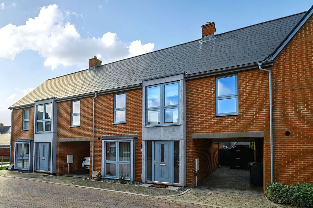 Property photo 1 of 22