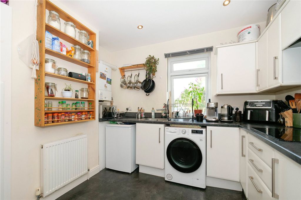 Property photo 3 of 16 Picture No. 02