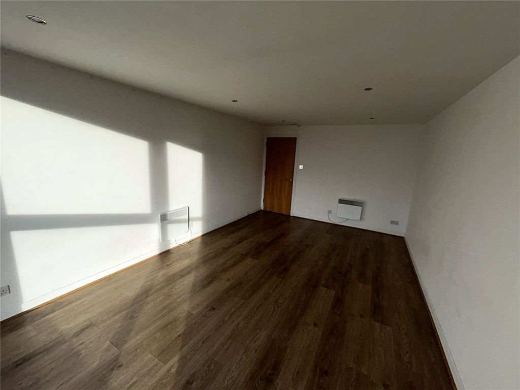 Property photo 3 of 11 Picture No. 04