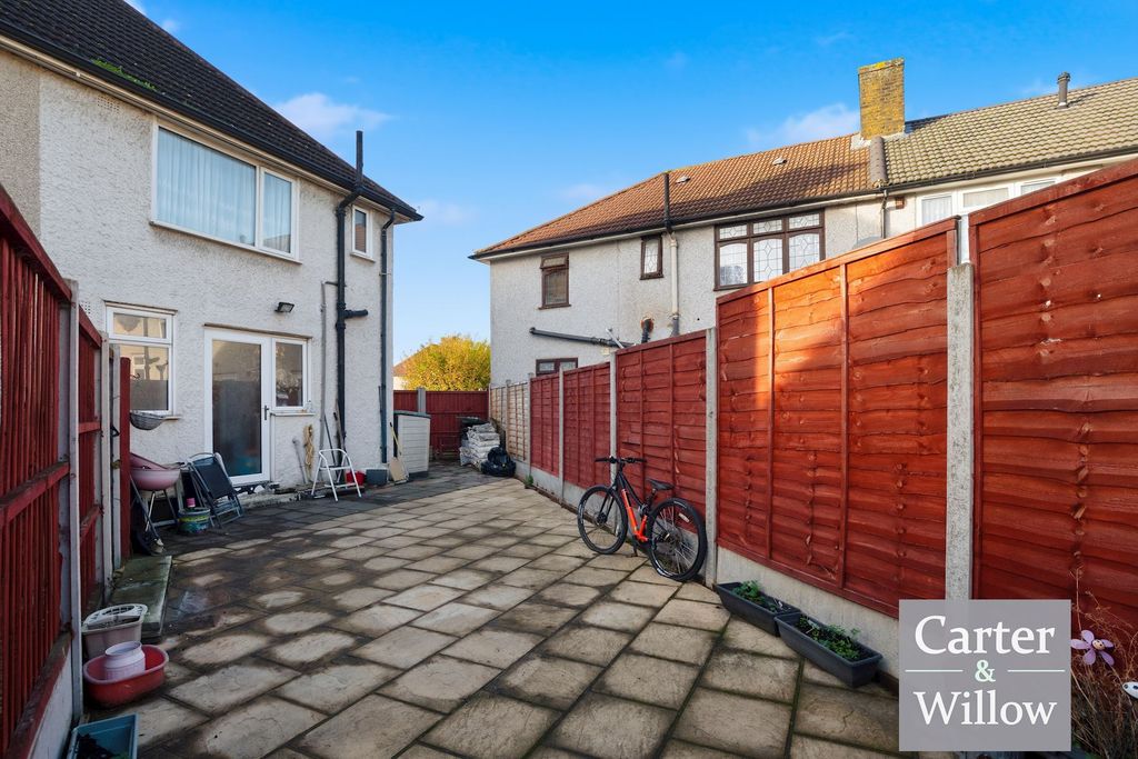 Property photo 2 of 13