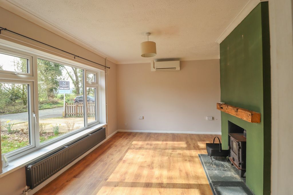 Property photo 3 of 19 43969711