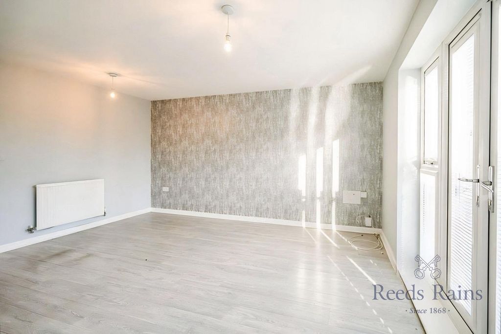 Property photo 2 of 11 Picture No. 08