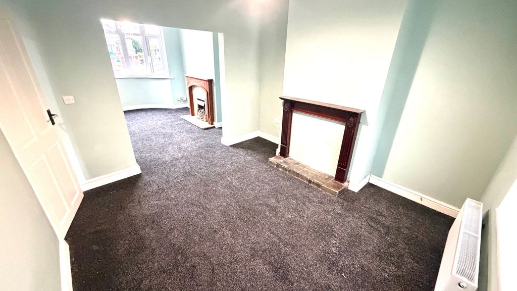 Property photo 2 of 7 Living Room