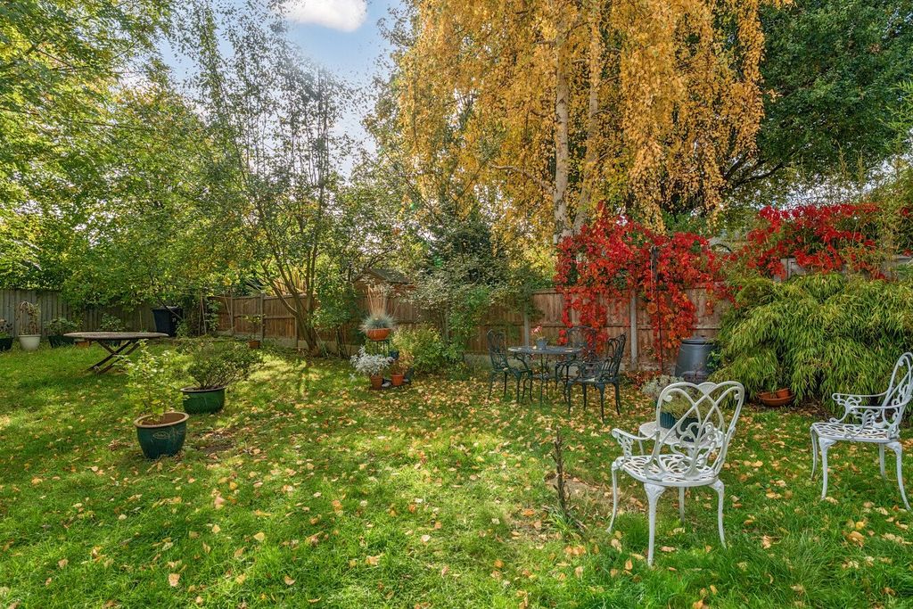 Property photo 2 of 19 Picture No. 12