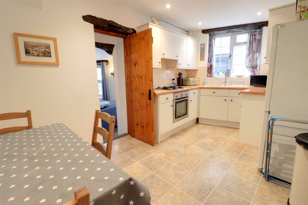 Property photo 3 of 10 3 - Picture No. 04