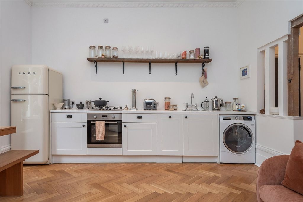 Property photo 2 of 12 Picture No. 22