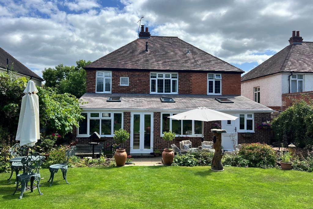 Property photo 1 of 18