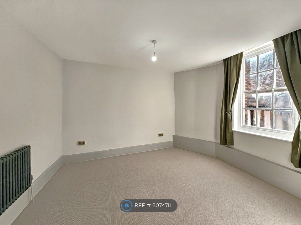 Property photo 2 of 28