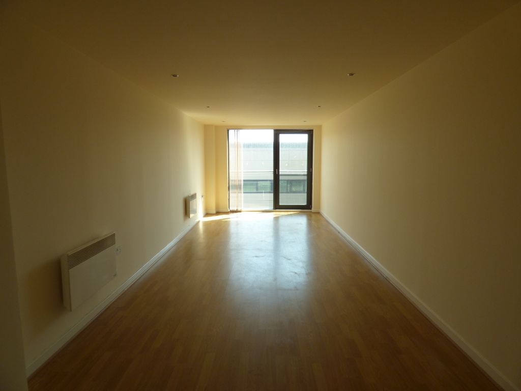 Property photo 3 of 9 Lounge