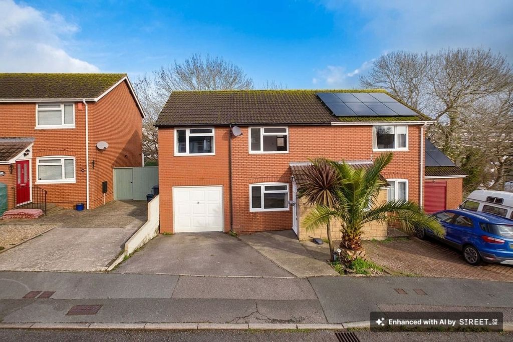 Property photo 3 of 14
