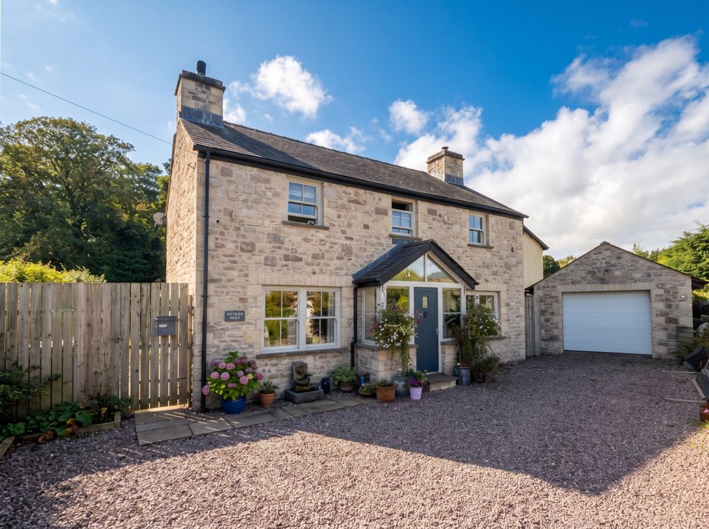 Property photo 1 of 37