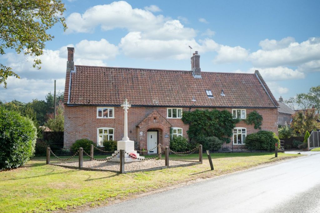 Property photo 1 of 27