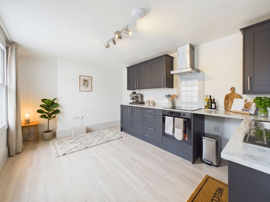 Property photo 1 of 3