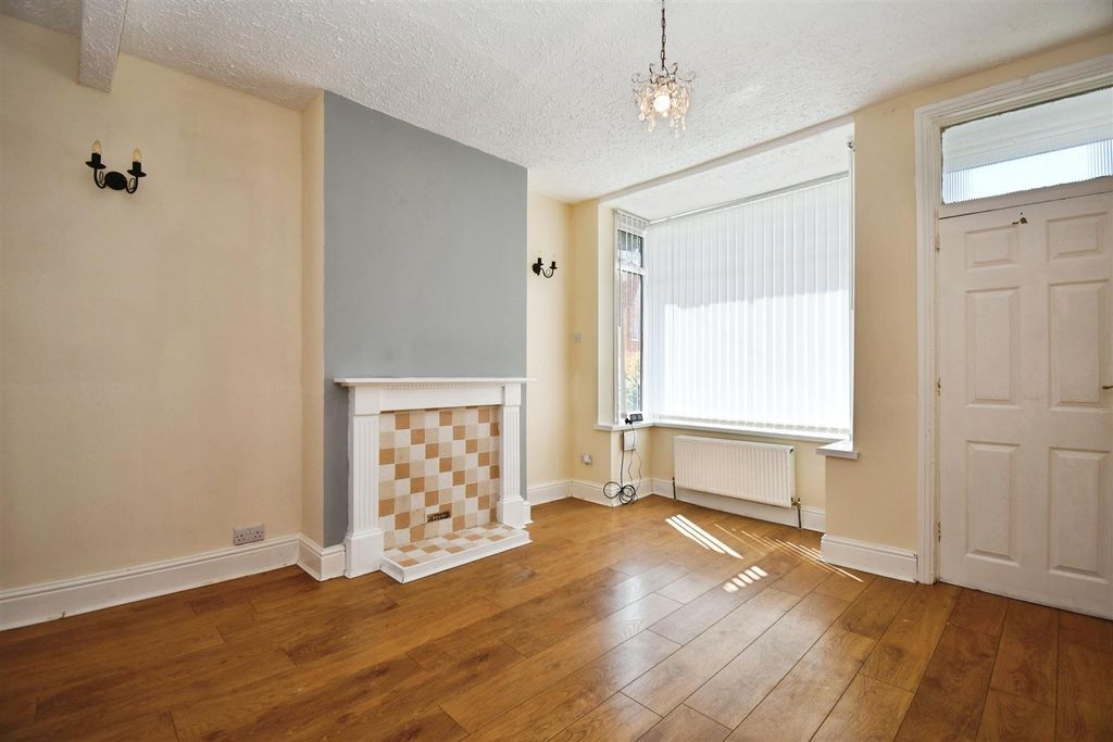 Property photo 3 of 11 913c9755-29 20Cornwall 20st 20 2813 29.Jpg