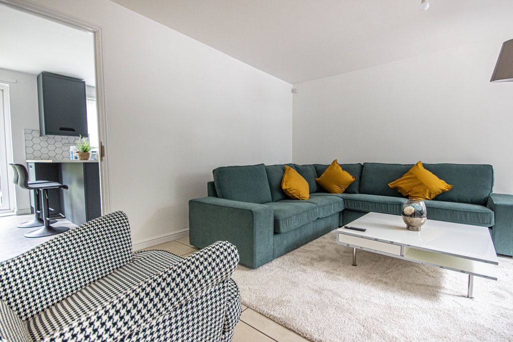 Property photo 1 of 17 1