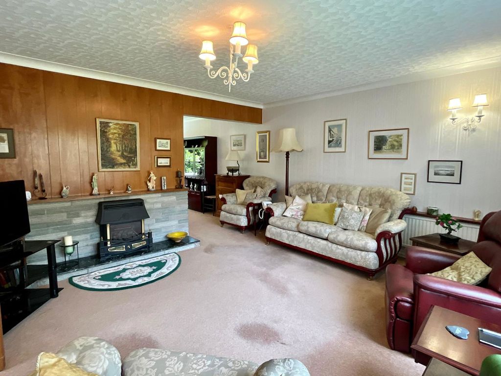 Property photo 3 of 29