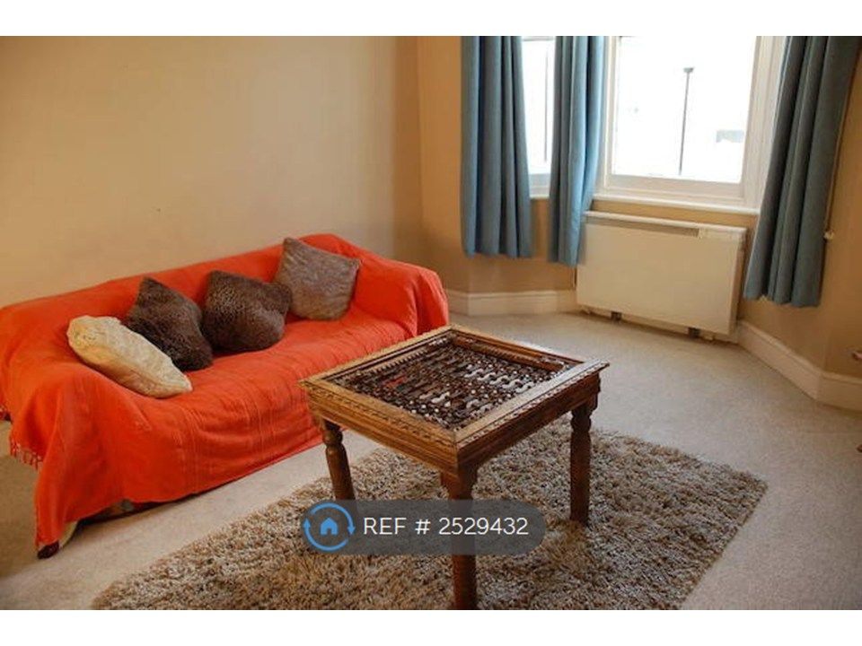 Property photo 2 of 5 Licing Room