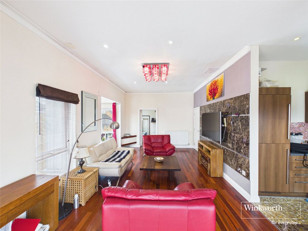 Property photo 1 of 15 Picture No. 14