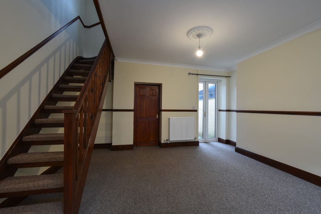 Property photo 3 of 13 Image 2