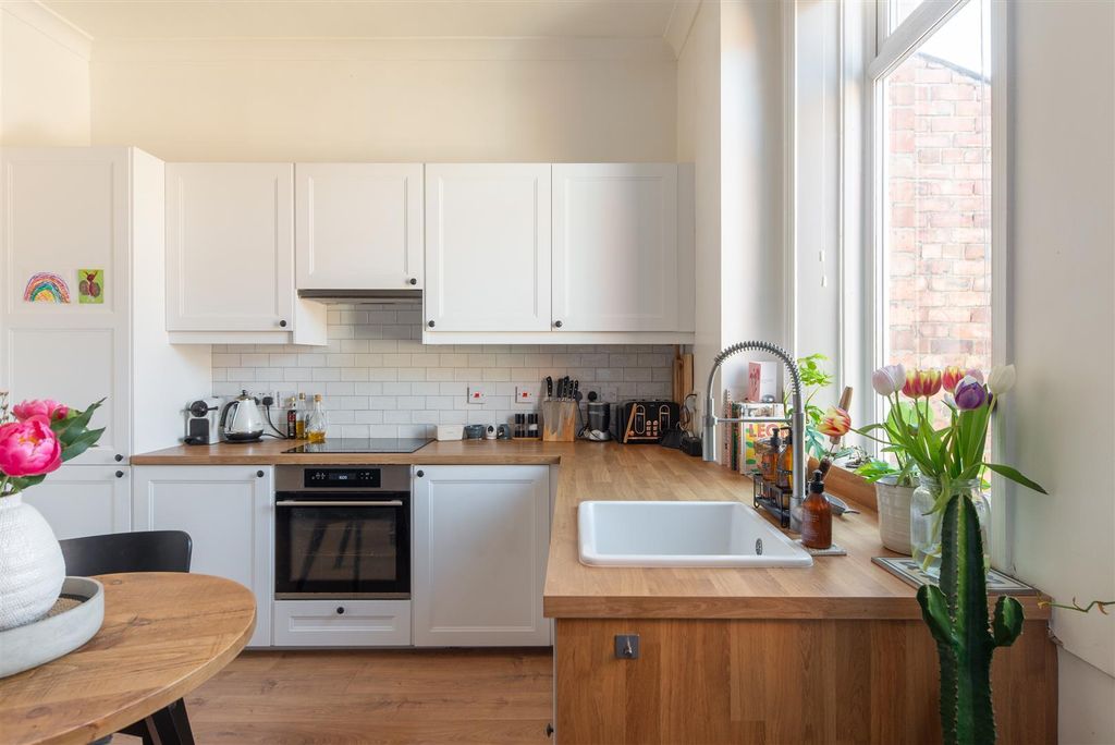 Property photo 3 of 24 Edit-4976.Jpg