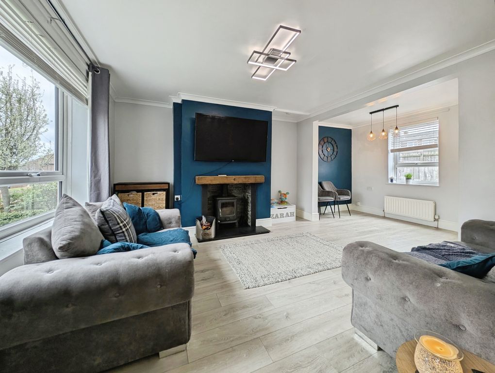 Property photo 3 of 15 Living Room