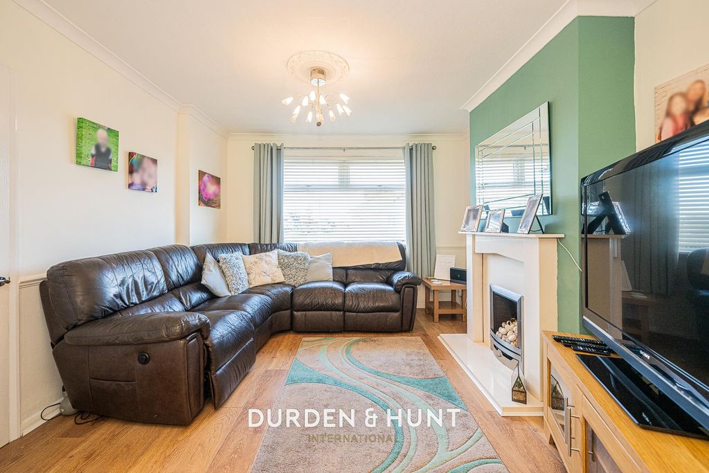 Property photo 2 of 30 Clockhouse-27.Jpg