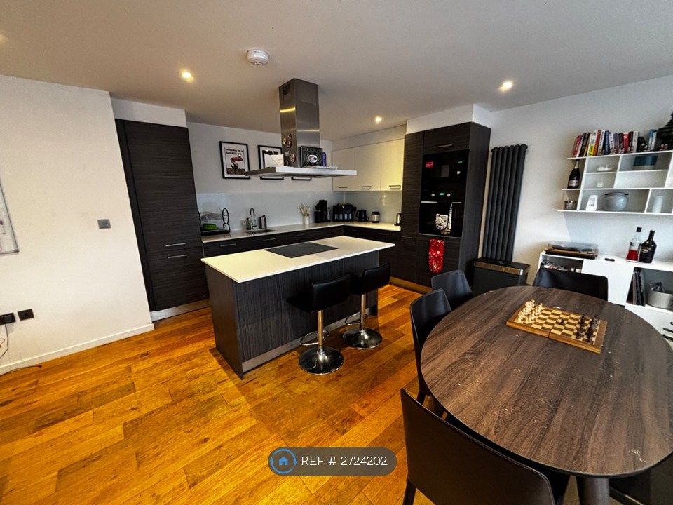 Property photo 2 of 14 Kitchen