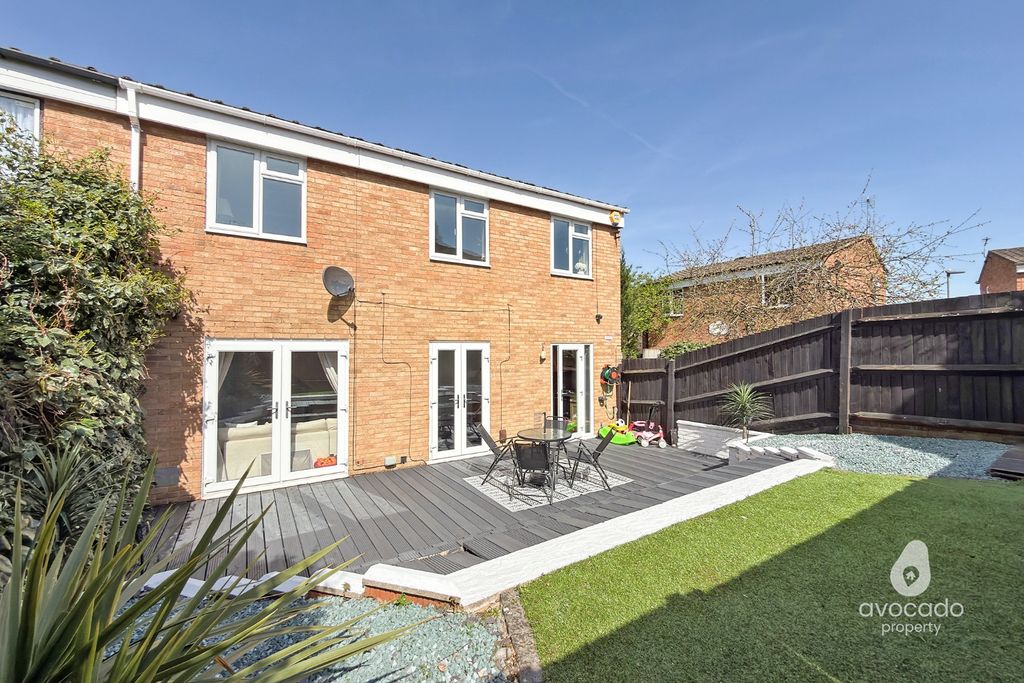 Property photo 2 of 13 4728154