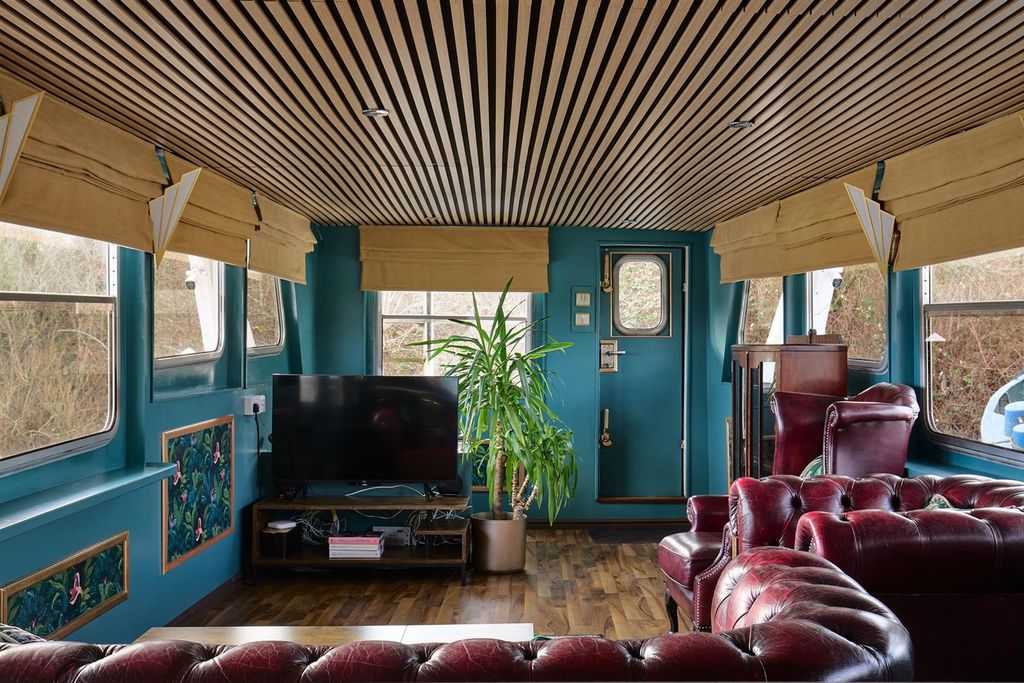 Property photo 1 of 27