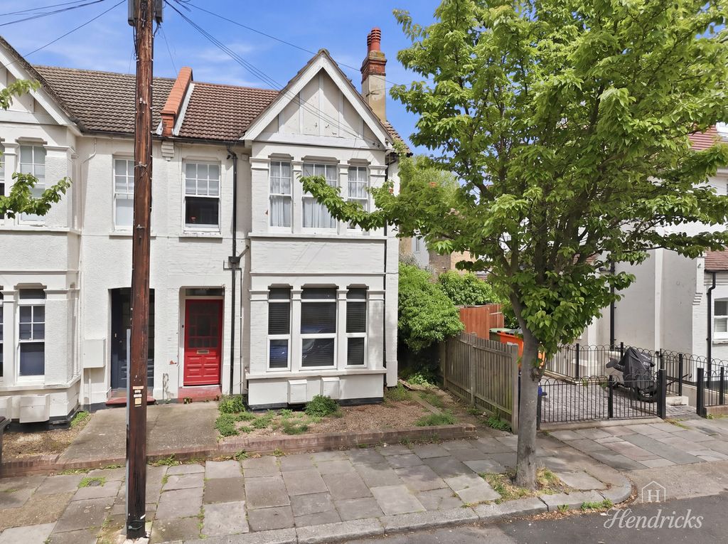 Property photo 1 of 18