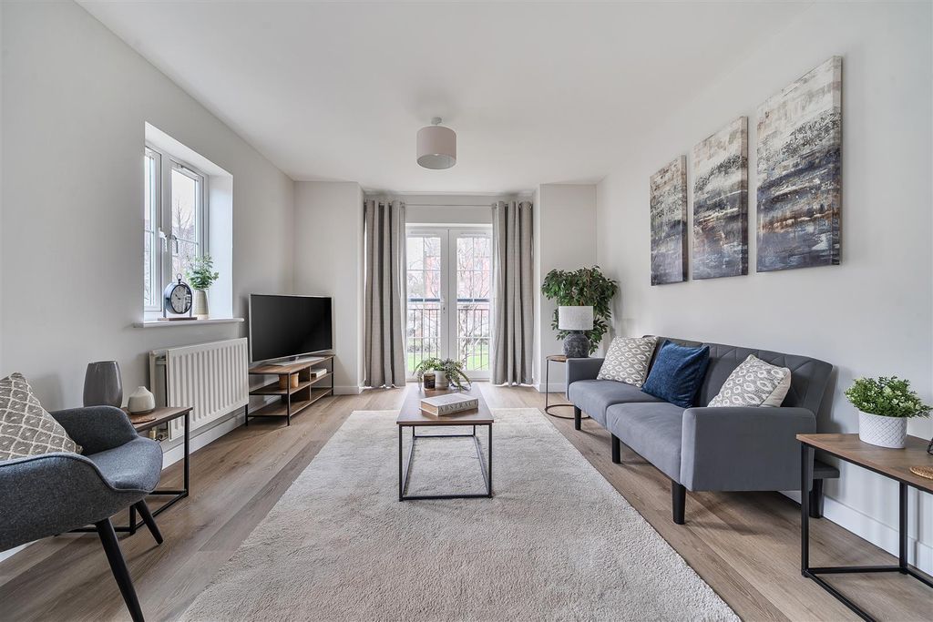 Property photo 1 of 9 Lounge.Jpg