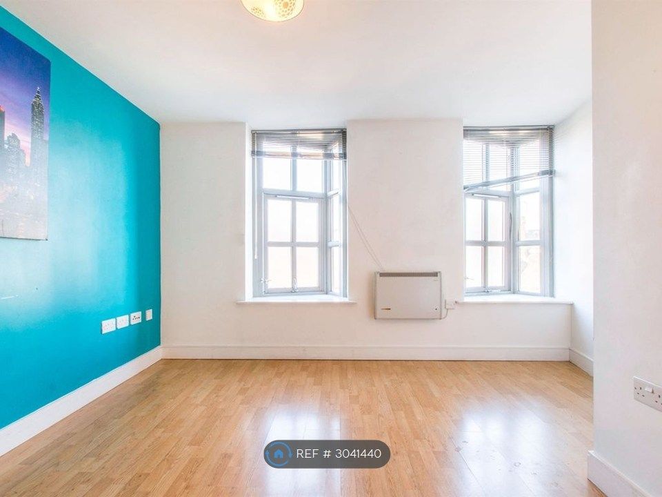 Property photo 3 of 12