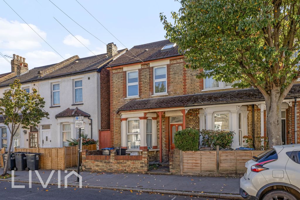 Property photo 1 of 15 918A0817