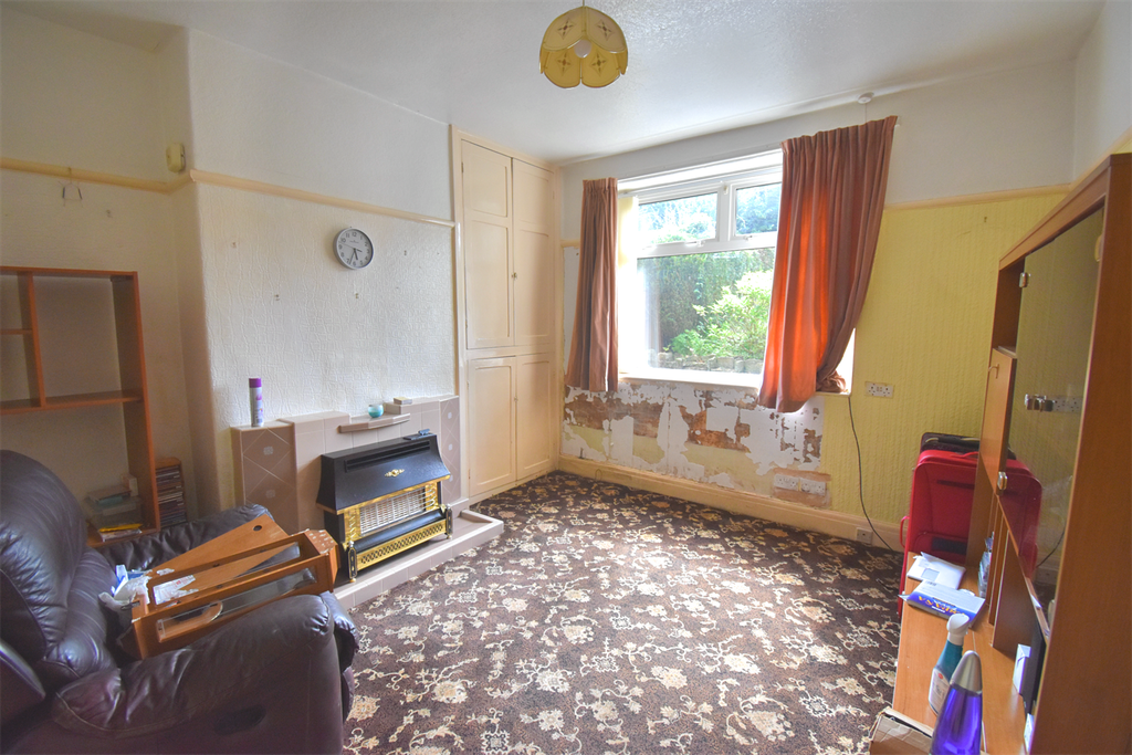 Property photo 3 of 11 Dining Room