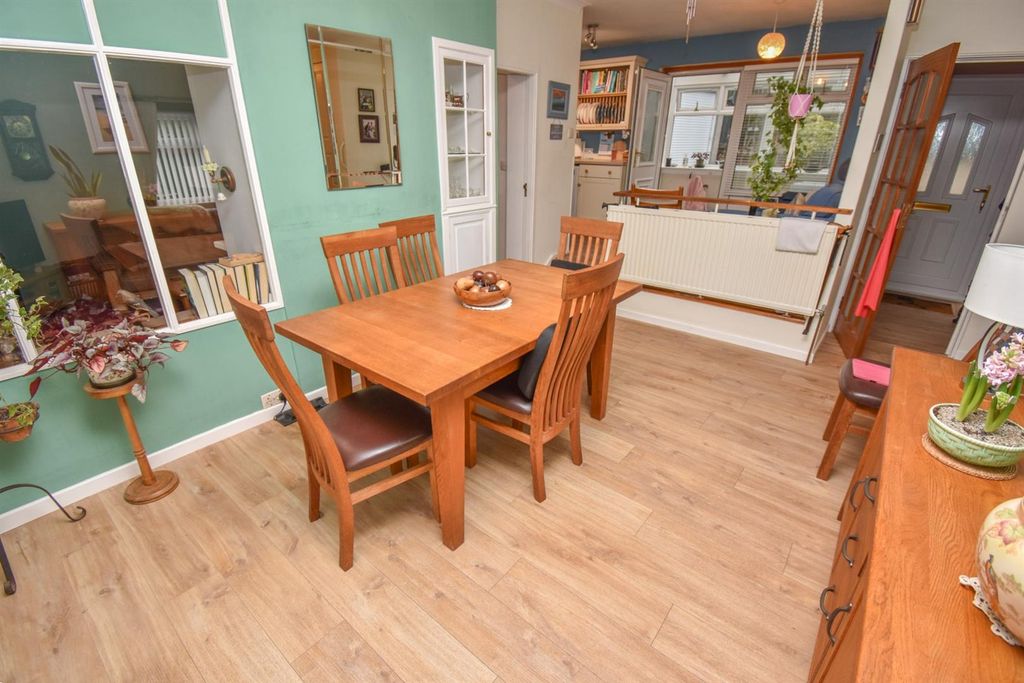 Property photo 2 of 34 Dining Room