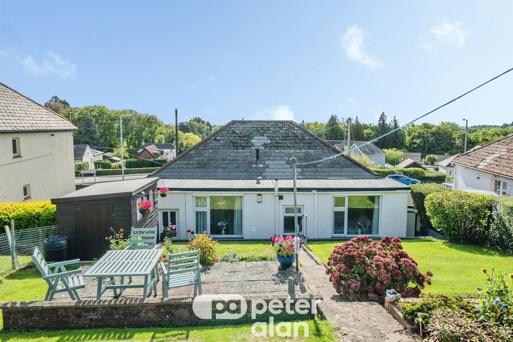 Property photo 2 of 32