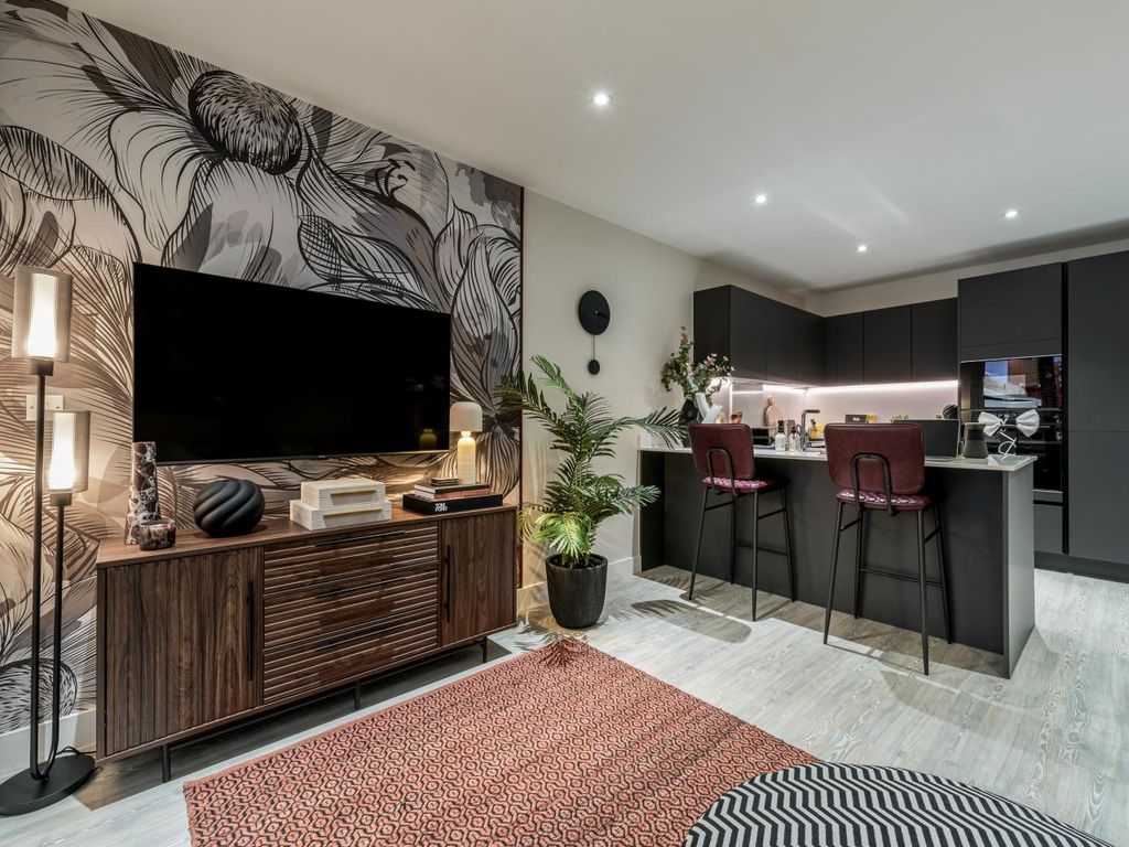 Property photo 1 of 16 Apartment 882 - The Empire Apartments